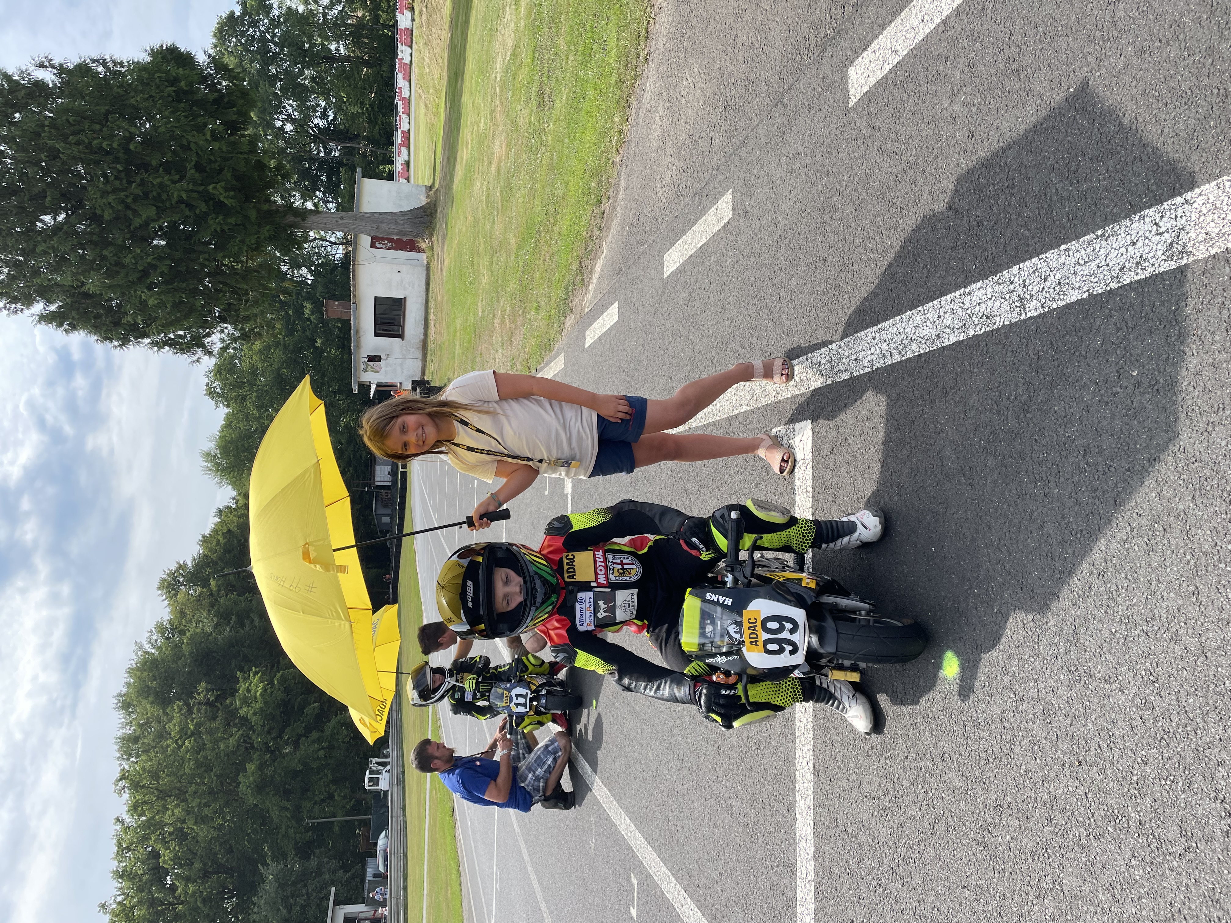 Hans Ingold mit Helm — der Traum von der MotoGP